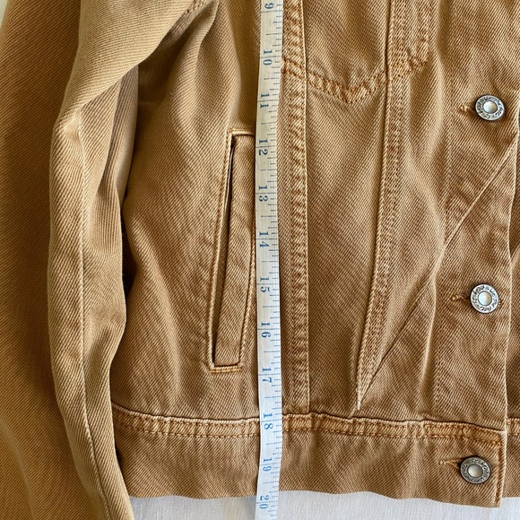 Free People Light Caramel Brown Jean Jacket Metal Buttons Cropped Size Small - Picture 5 of 8